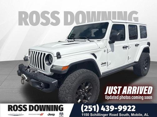 Bright White Clearcoat 2019 Jeep Wrangler Unlimited Moab 4x4