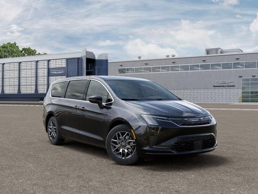 Diamond Black Crystal Pearlcoat 2027 Chrysler Pacifica Limited