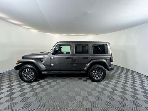 2026 Jeep Wrangler 4-Door Sahara 4x4