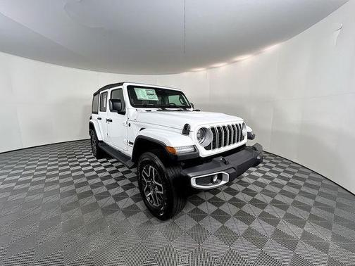 2026 Jeep Wrangler 4-Door Sahara 4x4
