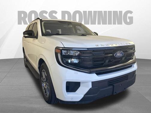 White 2025 Ford Expedition Active