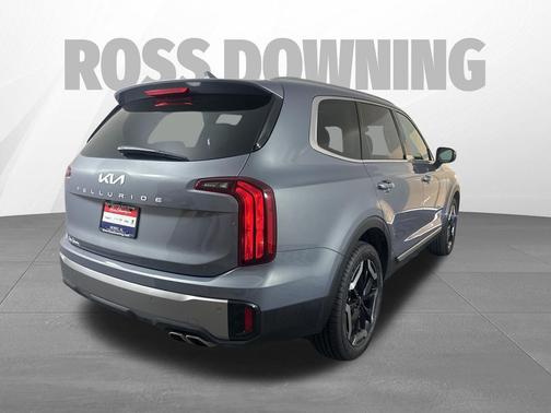 Everlasting Silver 2025 Kia Telluride S