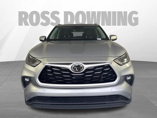 Celestial Silver Metallic 2023 Toyota Highlander XLE