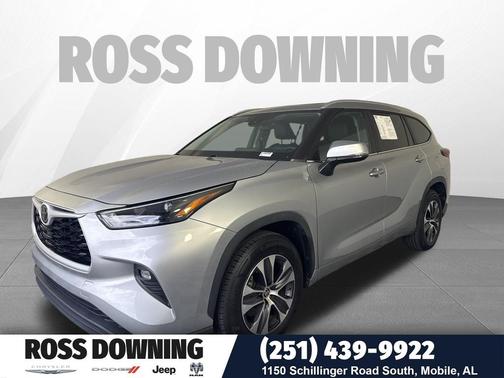 Celestial Silver Metallic 2023 Toyota Highlander XLE