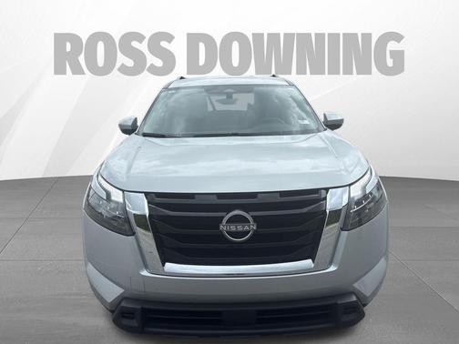 Brilliant Silver Metallic 2025 Nissan Pathfinder SV FWD