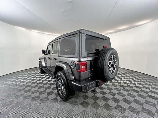 2026 Jeep Wrangler 4-Door Sahara 4x4