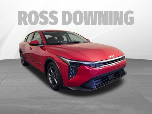 Currant Red 2025 Kia K4 LXS