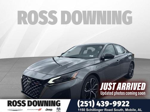 Gun Metallic 2024 Nissan Altima SR FWD