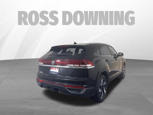 Deep Black Pearl 2025 Volkswagen Atlas Cross Sport 2.0T SE w/Technology