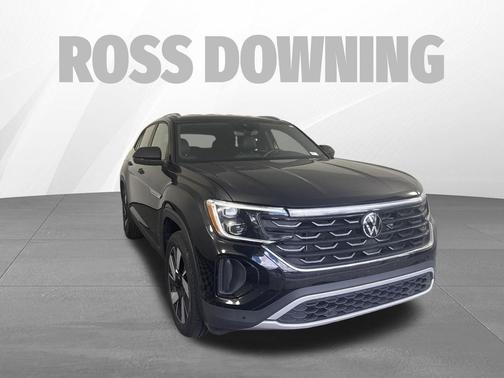 Deep Black Pearl 2025 Volkswagen Atlas Cross Sport 2.0T SE w/Technology