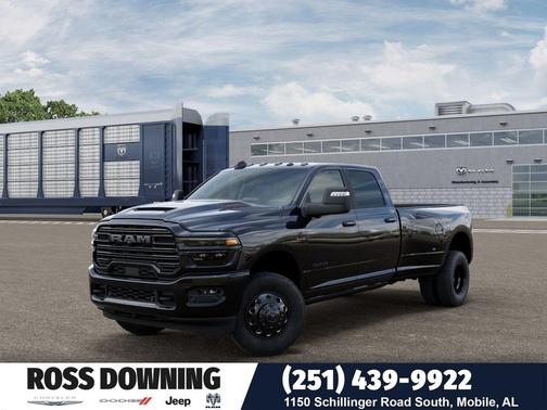 Diamond Black Crystal Pearlcoat 2026 RAM 3500 Laramie Crew Cab 4x4 8' Box