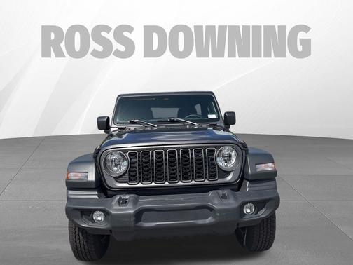 Granite Crystal Metallic Clearcoat 2025 Jeep Wrangler Sport S