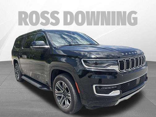Diamond Black Crystal Pearlcoat 2024 Jeep Wagoneer L Series II