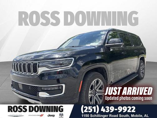 Diamond Black Crystal Pearlcoat 2024 Jeep Wagoneer L Series II