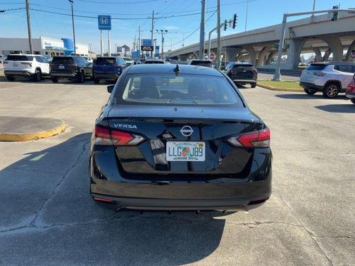 2025 Nissan Versa 1.6 SV
