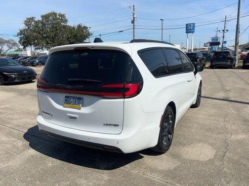 2025 Chrysler Pacifica Limited