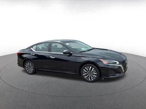 Black 2025 Nissan Altima SV