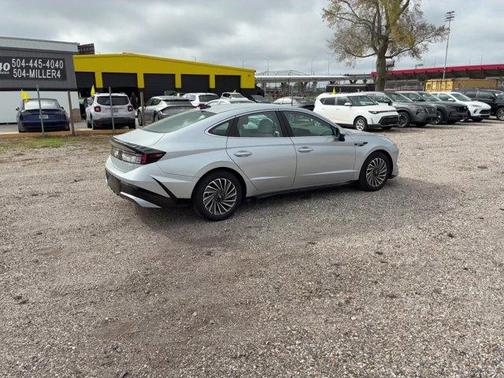 2025 Hyundai SONATA Hybrid SEL