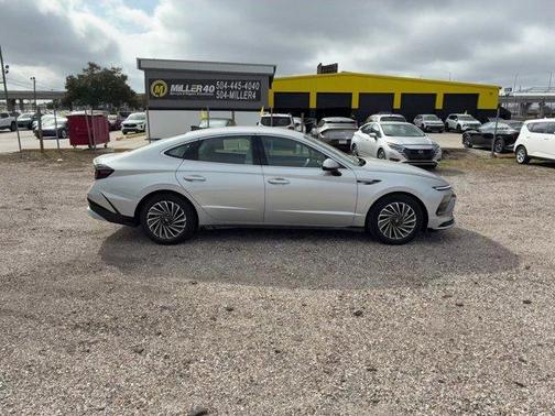 2025 Hyundai SONATA Hybrid SEL