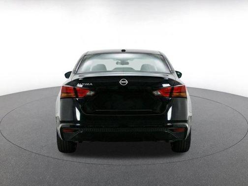 Super Black 2025 Nissan Altima SV