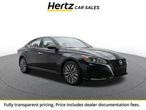 Super Black 2025 Nissan Altima SV
