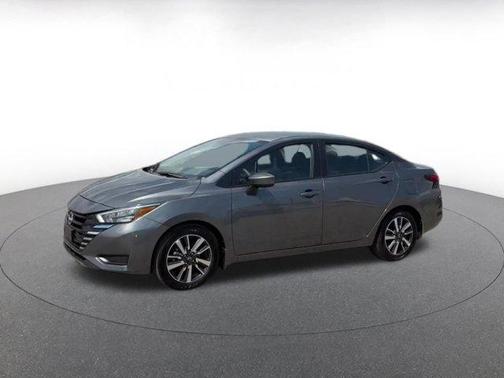 Gun Metallic 2025 Nissan Versa 1.6 SV