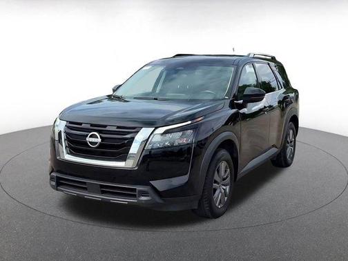 Super Black 2025 Nissan Pathfinder SV