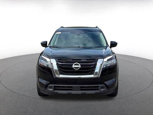 Super Black 2025 Nissan Pathfinder SV