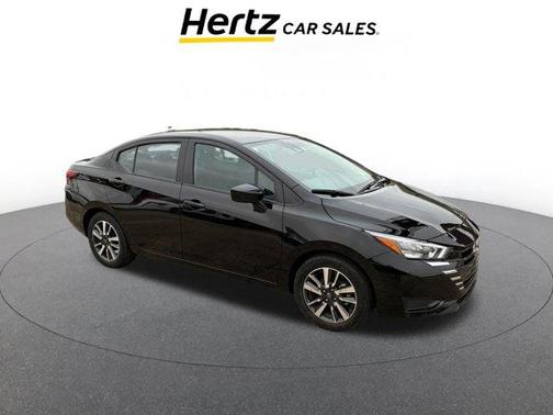 Black 2025 Nissan Versa 1.6 SV