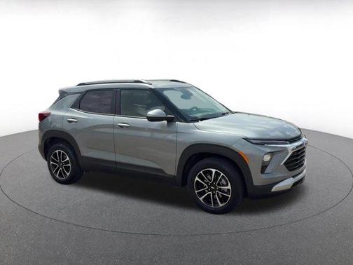 Sterling Gray Metallic 2025 Chevrolet Trailblazer LT