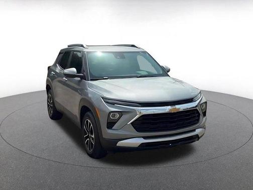 Sterling Gray Metallic 2025 Chevrolet Trailblazer LT