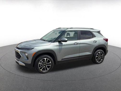 Sterling Gray Metallic 2025 Chevrolet Trailblazer LT