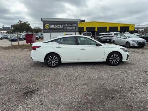 2025 Nissan Altima SV