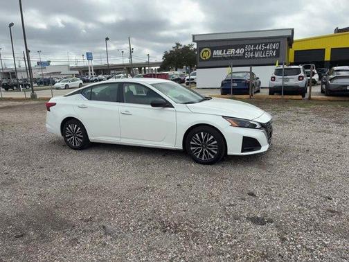 2025 Nissan Altima SV