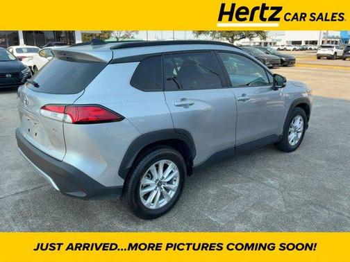 2025 Toyota Corolla Cross LE