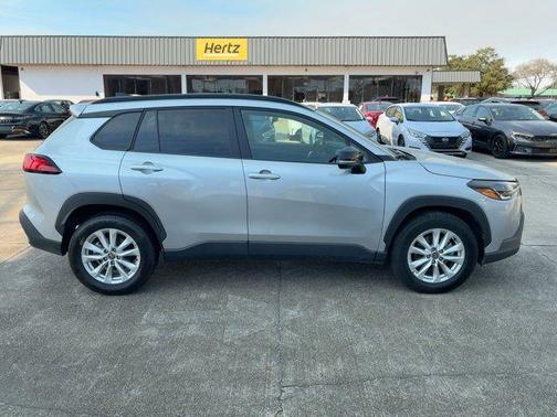 2025 Toyota Corolla Cross LE