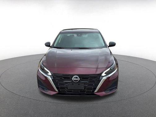 Garnet Pearl 2025 Nissan Altima SV