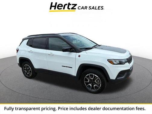 Bright White Clearcoat 2025 Jeep Compass Trailhawk