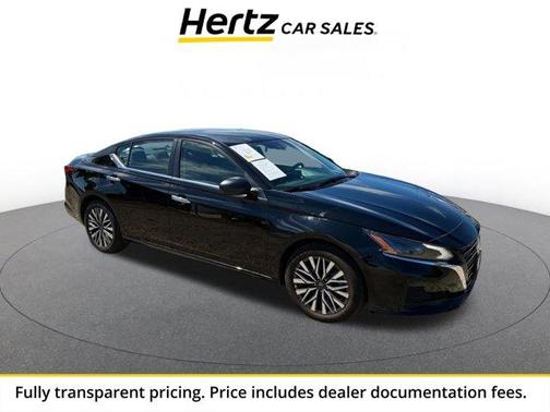 Black 2025 Nissan Altima SV