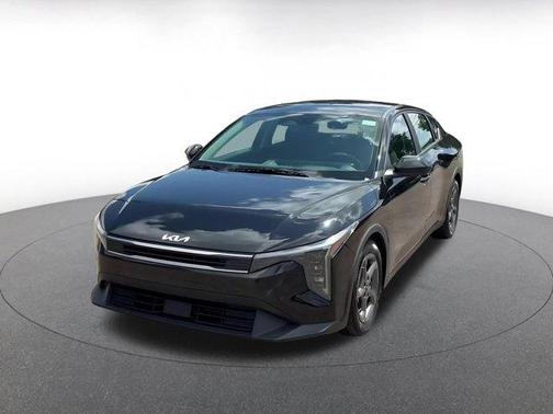 Aurora Black Pearl 2025 Kia K4