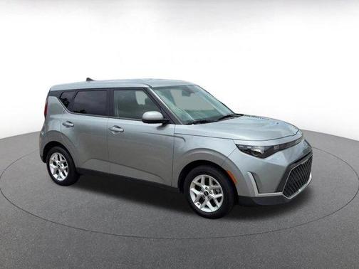 Steel Gray 2025 Kia Soul LX