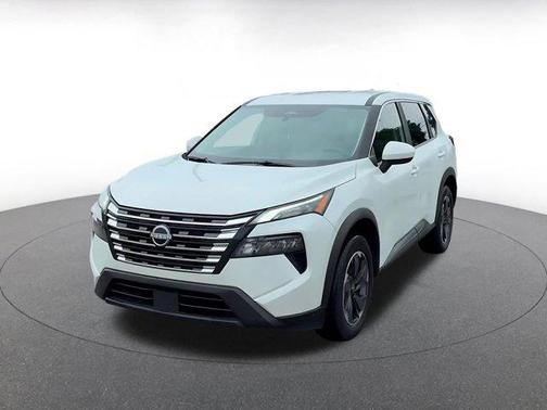 Pearl 2025 Nissan Rogue SV