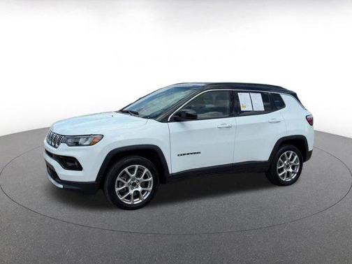 Bright White Clearcoat 2025 Jeep Compass Limited