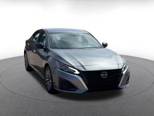 Gun Metallic 2025 Nissan Altima SV