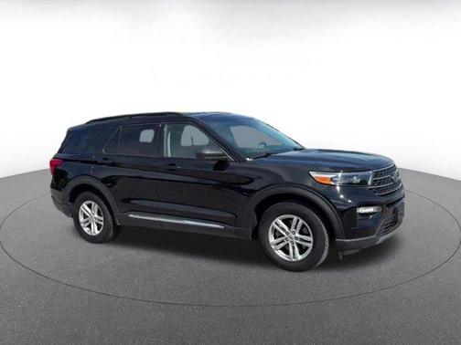 Black 2024 Ford Explorer XLT