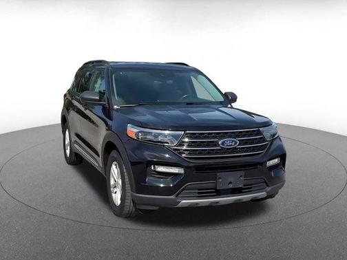 Black 2024 Ford Explorer XLT