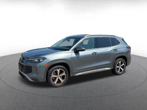 Platinum Gray Metallic 2026 Volkswagen Tiguan 2.0T SE