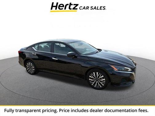 Super Black 2025 Nissan Altima SV