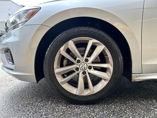 2020 Volkswagen Passat 2.0T SE