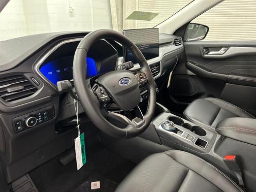 2026 Ford Escape Platinum